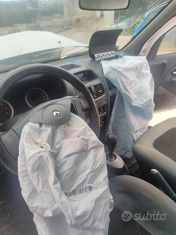 Usata Renault Clio II 2005 Berlina