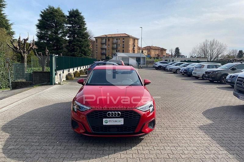 Usata Audi A3 Business 149 CV (109 kW) 2021 Rosso Berlina