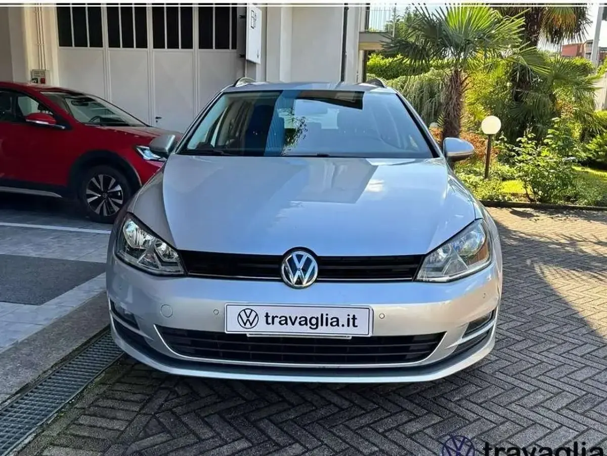Usata VW Golf VII Comfortline 110 CV (80 kW) 2016 Argento riflesso met Station wagon