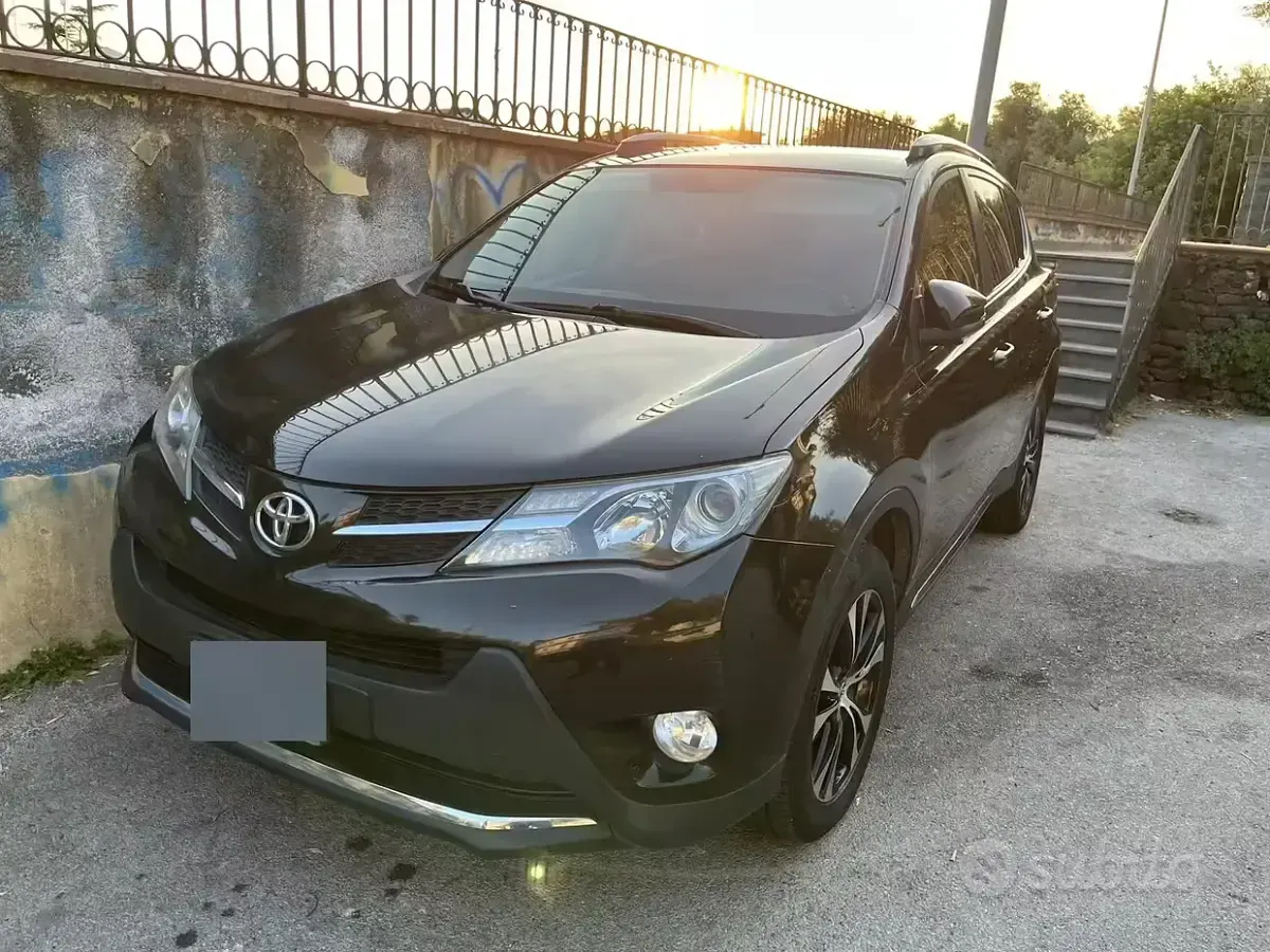Usata Toyota RAV4 124 CV (91 kW) 2014 SUV