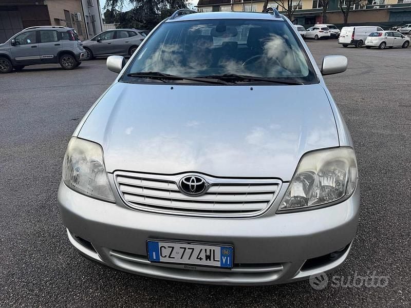 Begagnad Toyota Corolla 115 HK (84 kW) 2006 Grå Kombi