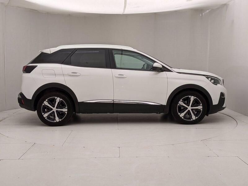 Usata Peugeot 3008 Allure 131 CV (96 kW) 2019 Bianco SUV