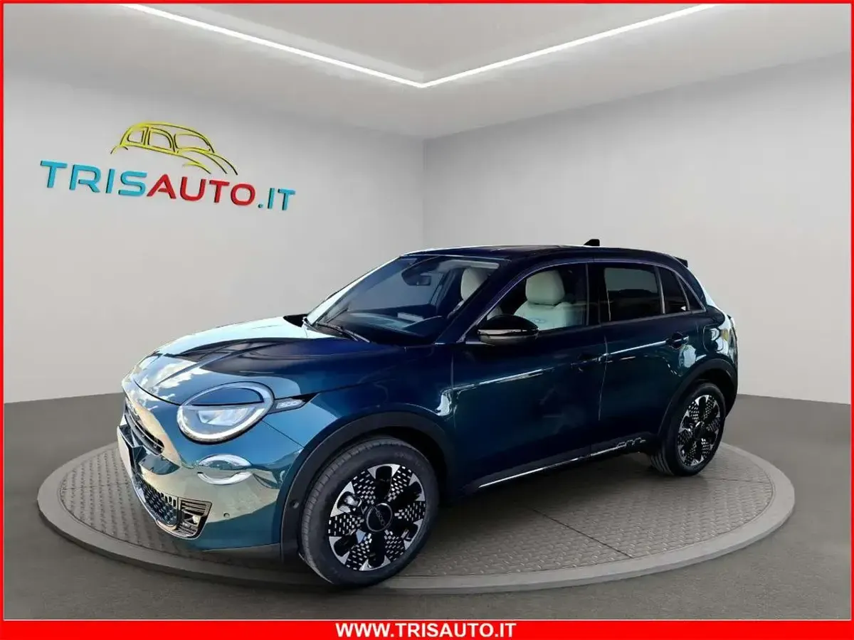 Nuova Fiat 600 La Prima 101 CV (74 kW) 2026 Verde SUV