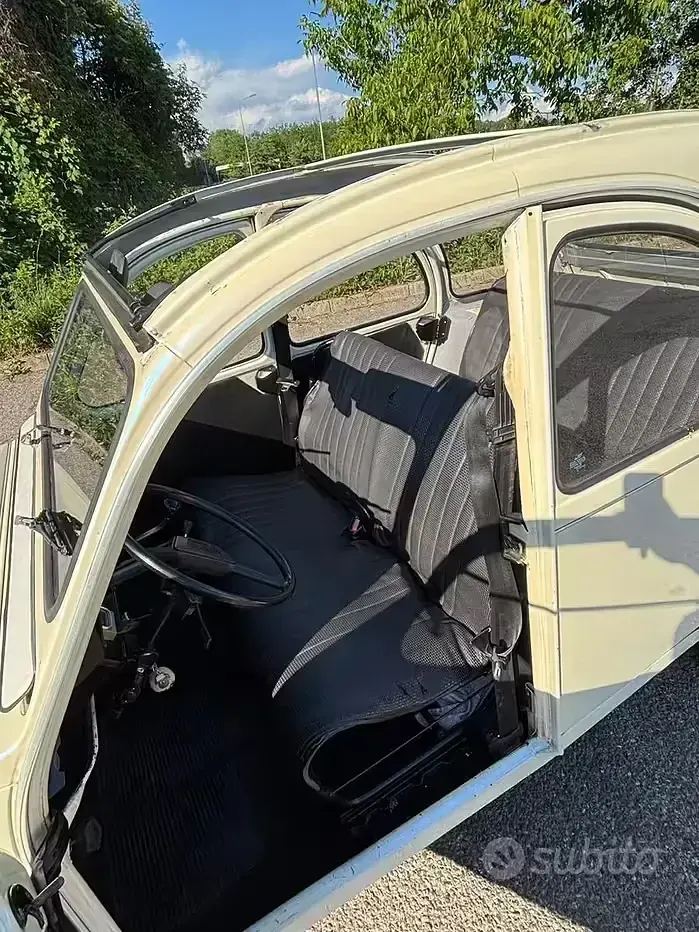 Usata Citroën 2CV 29 CV (21 kW) 1982 Beige Berlina
