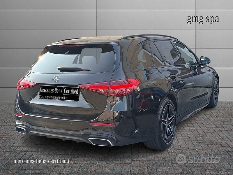 Usata Mercedes C300 Premium 313 CV (230 kW) 2024 Nero Station wagon