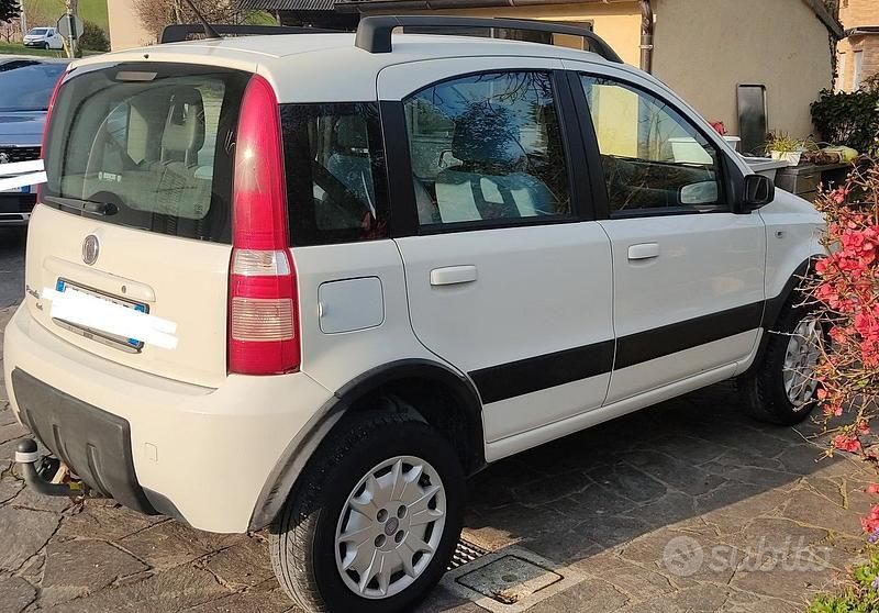 Occasion Fiat Panda 4x4 Climbing 60 ch (44 kW) 2008 Blanc Citadine