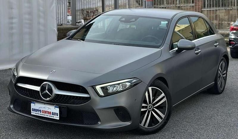 Usata Mercedes A180 Advanced 116 CV (85 kW) 2020 Grigio Berlina