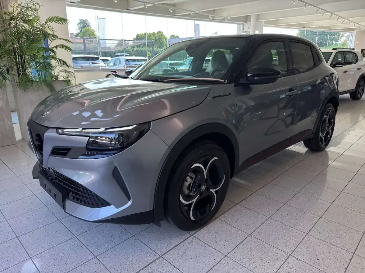Usata Alfa Romeo GT Junior Edizione Speciale 136 CV (100 kW) 2026 SUV