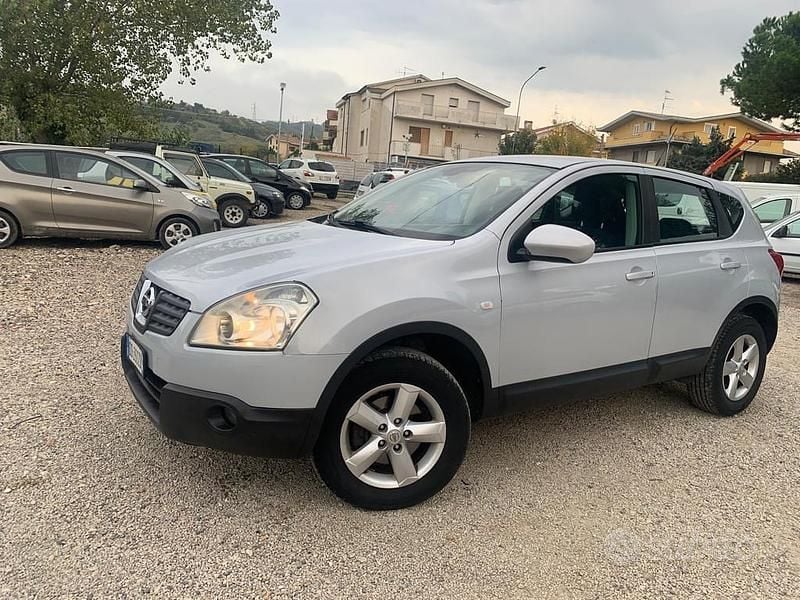 Usata Nissan Qashqai 106 CV (77 kW) 2007 Grigio SUV