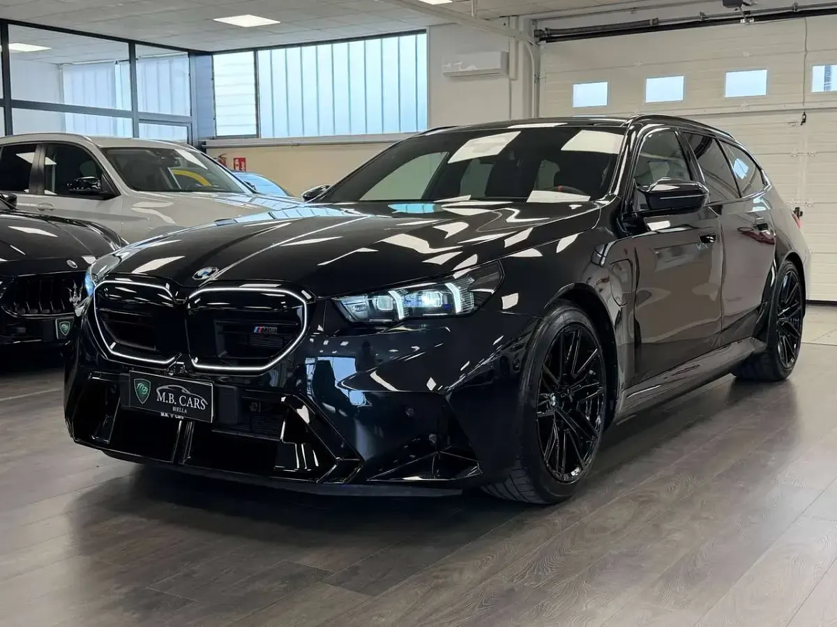 Usata BMW M5 585 CV (430 kW) 2025 Nero Station wagon
