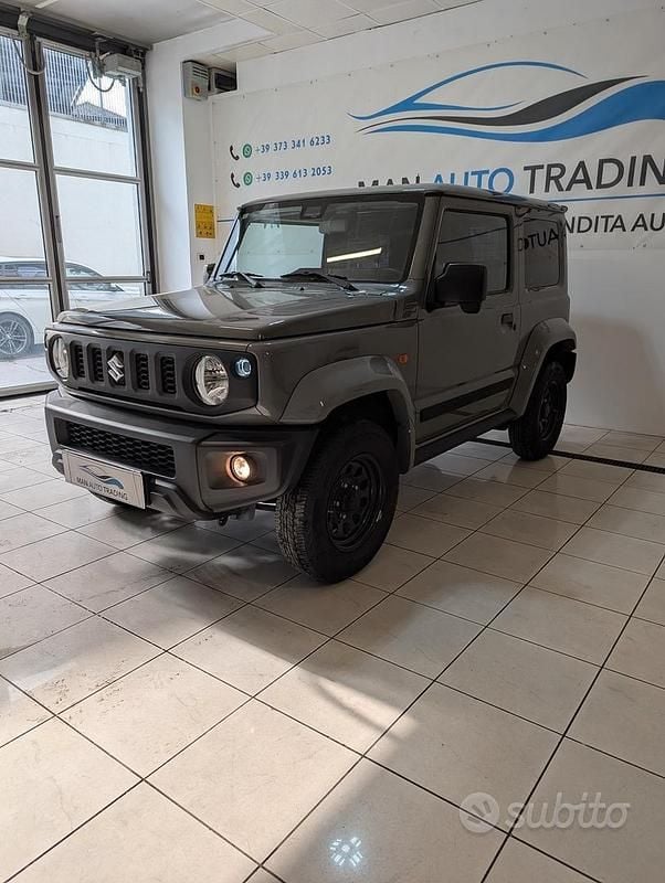 Usata Suzuki Jimny 102 CV (75 kW) 2023 Grigio SUV