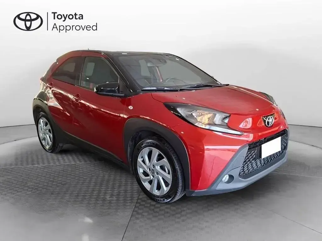 Usata Toyota Aygo X Trend 72 CV (52 kW) 2022 Nero SUV