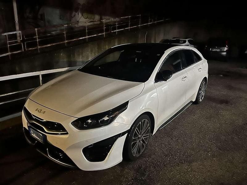 Usata Kia ProCeed GT-Line 160 CV (117 kW) 2023 Bianco Station wagon