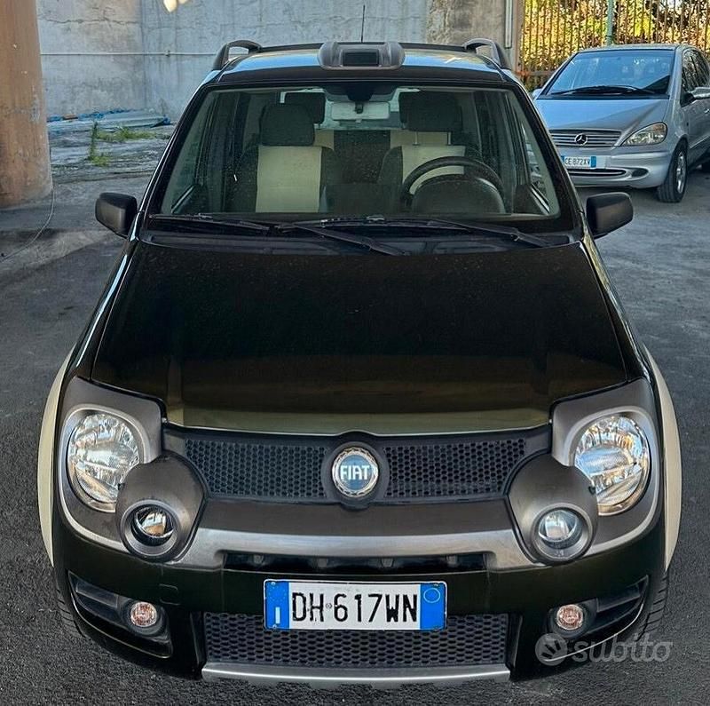 Usata Fiat Panda Cross Cross 74 CV (54 kW) 2007 Verde Utilitaria