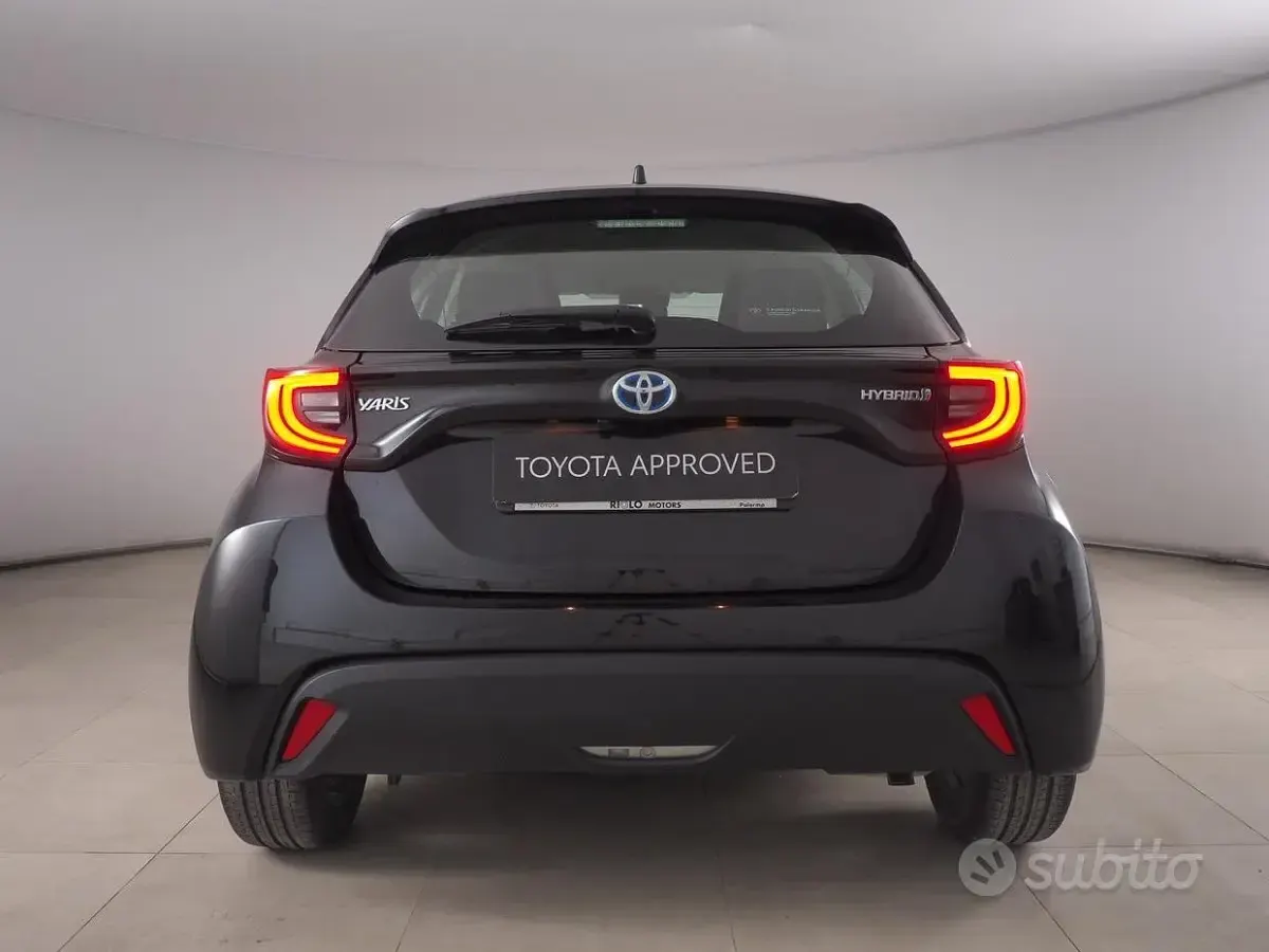 Usata Toyota Yaris Hybrid Trend 2022 Nero Berlina