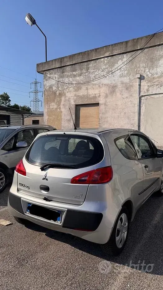 Usata Mitsubishi Colt 75 CV (55 kW) 2007 Grigio Utilitaria