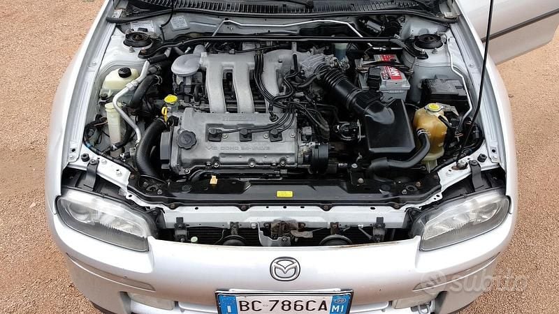 Usata Mazda 323F 1999 Berlina