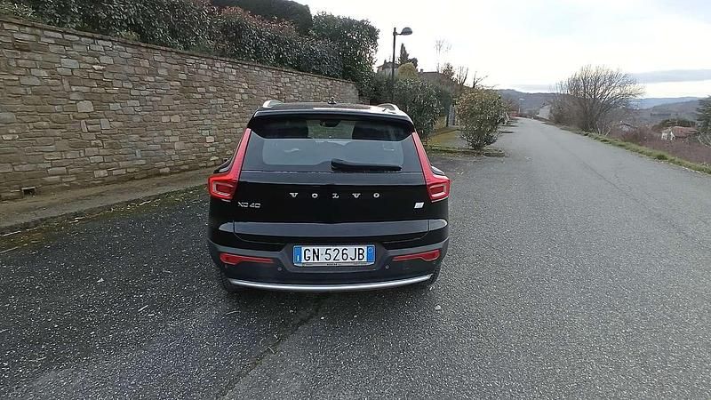 Usata Volvo XC40 Core 129 CV (94 kW) 2023 Nero SUV