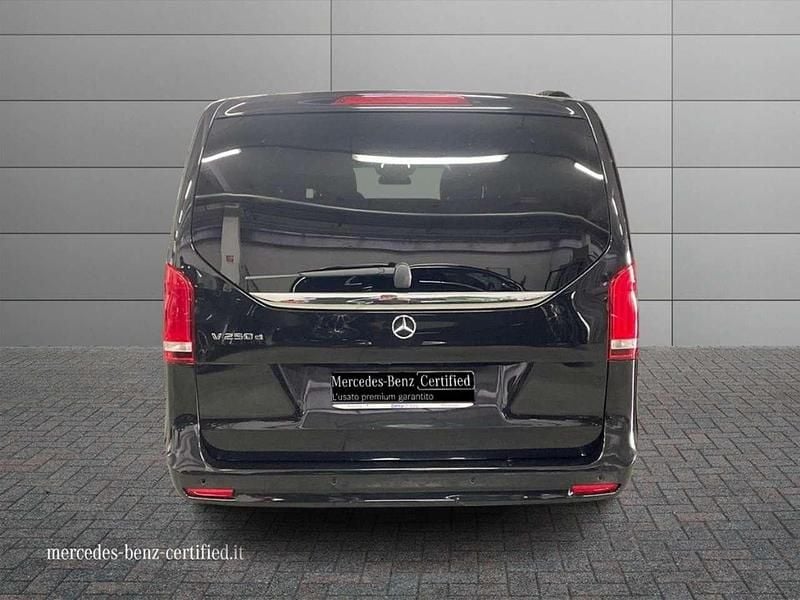 Usata Mercedes V250 Premium 190 CV (139 kW) 2024 Nero metallizzato Monovolume