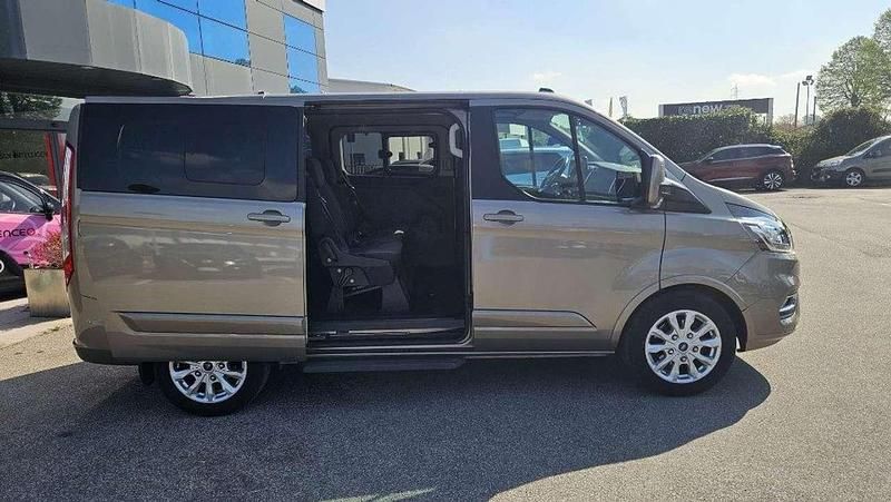 Usata Ford Tourneo Titanium 131 CV (96 kW) 2020 Antracite Monovolume