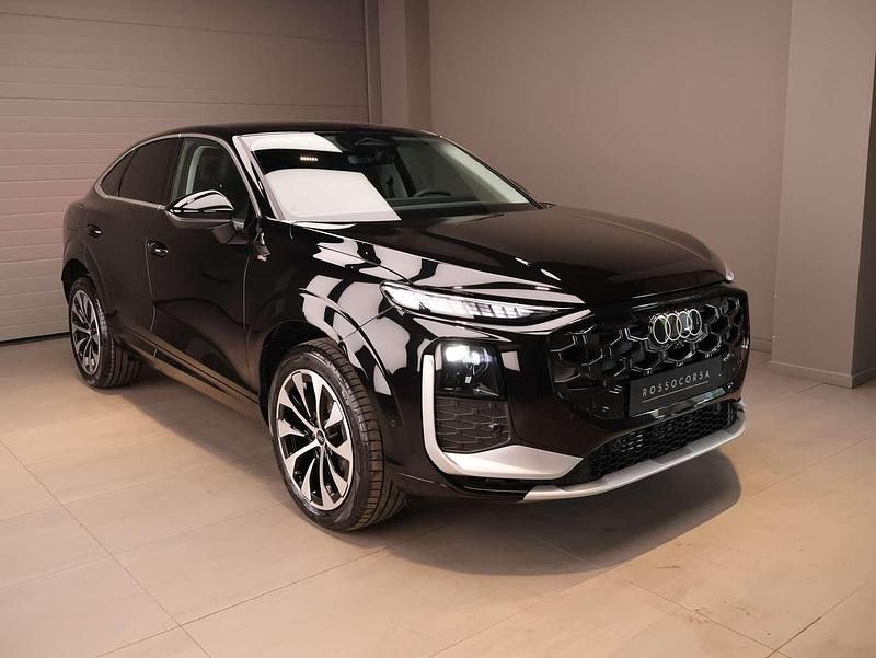 Nuova Audi Q3 Sportback S-Line 150 CV (110 kW) 2026 Nero mythos SUV