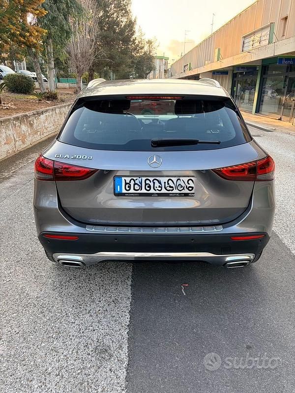 Usata Mercedes GLA200 2020 Grigio SUV