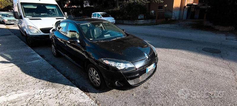 Usata Renault Mégane 110 CV (80 kW) 2012 Nero Berlina
