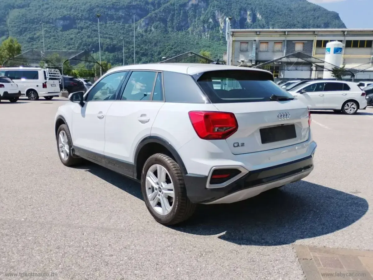 Usata Audi Q2 Advanced 150 CV (110 kW) 2023 Bianco SUV