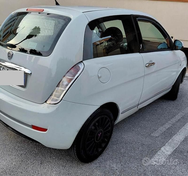 Usata Lancia Ypsilon 2010 Bianco Utilitaria