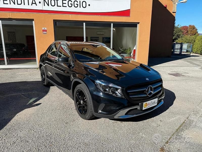 Usata Mercedes GLA200 Premium 136 CV (100 kW) 2015 Nero SUV