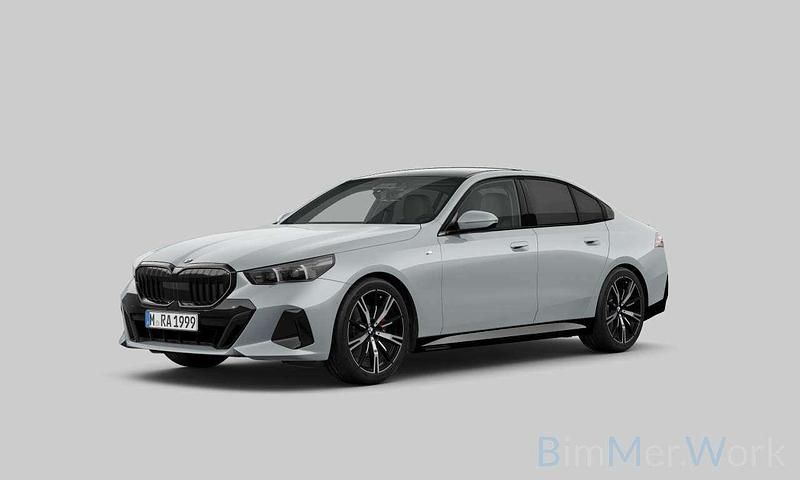 Nuova BMW 520 M Sport 197 CV (144 kW) 2026 Grigio Berlina