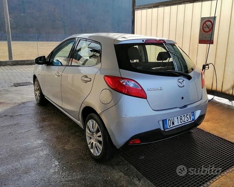 Usata Mazda 2 68 CV (50 kW) 2009 Utilitaria