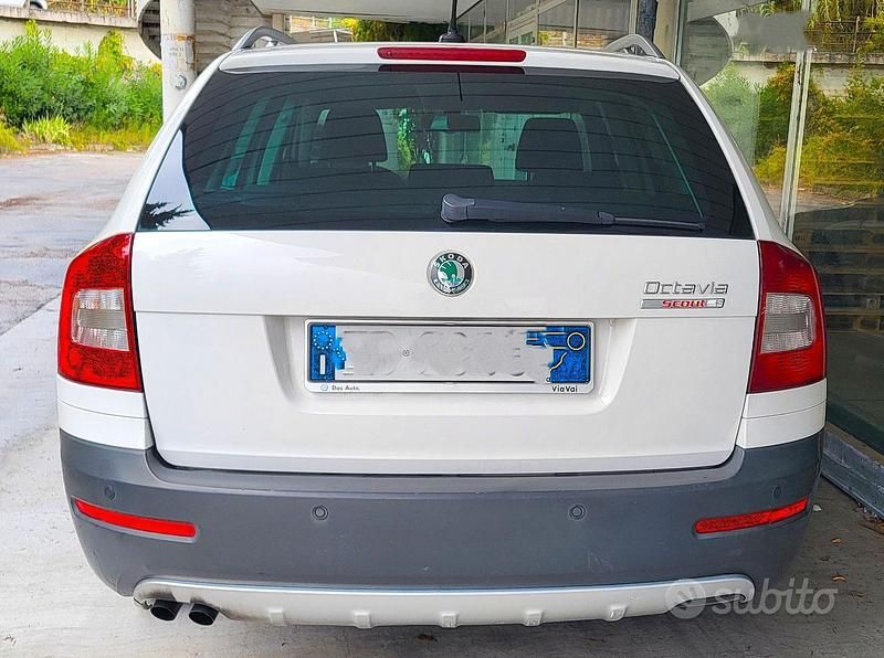 Usata Skoda Octavia 140 CV (102 kW) 2010 Bianco Station wagon