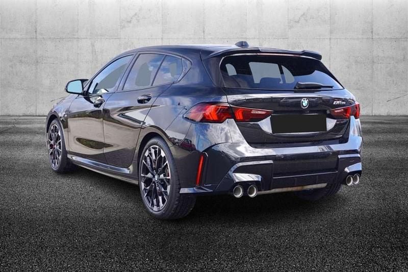 Usata BMW M135 M Sport 300 CV (220 kW) 2025 Nero Utilitaria
