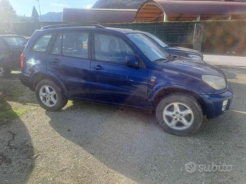 Usata Toyota RAV4 Sol 116 CV (85 kW) 2002 Blu SUV