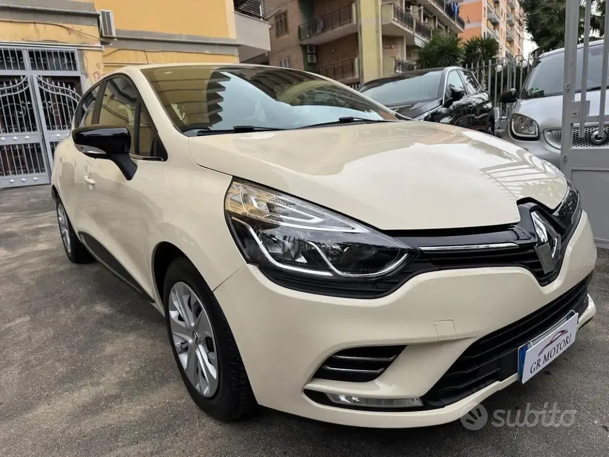 Usata Renault Clio Life 75 CV (55 kW) 2016 Utilitaria