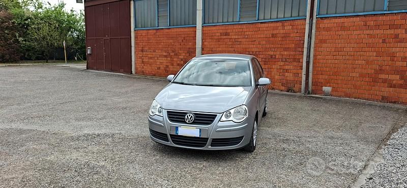Usata VW Polo Comfortline 80 CV (58 kW) 2007 Grigio Utilitaria