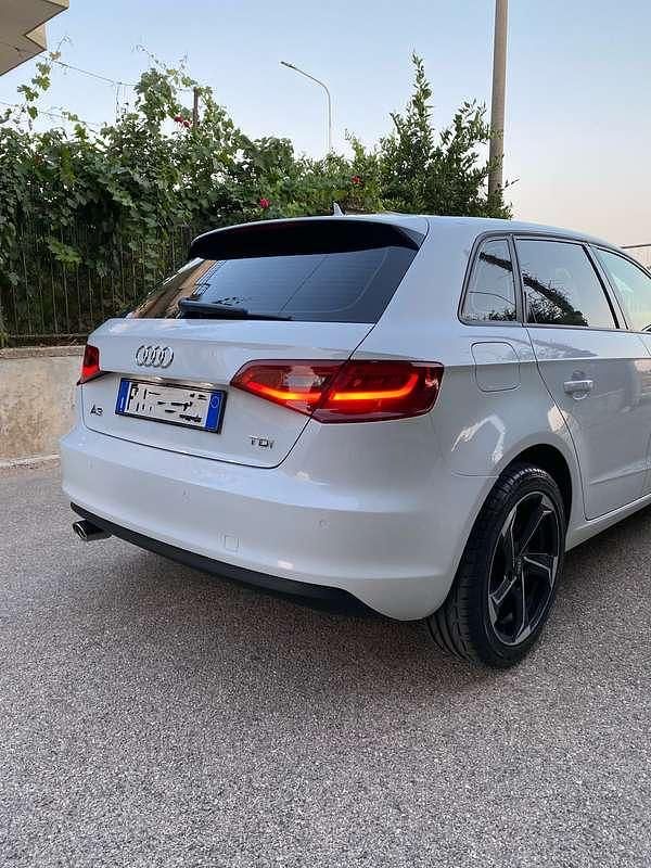 Usata Audi A3 Young 110 CV (80 kW) 2016 Berlina