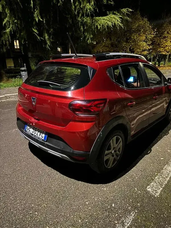 Usata Dacia Sandero Comfort 91 CV (66 kW) 2021 Rosso Berlina