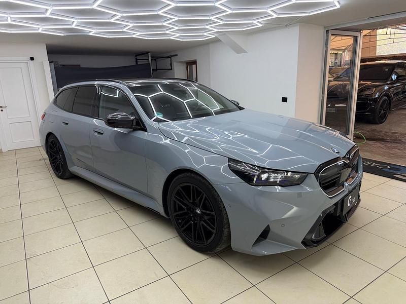 Usata BMW M5 585 CV (430 kW) 2025 Grigio Station wagon
