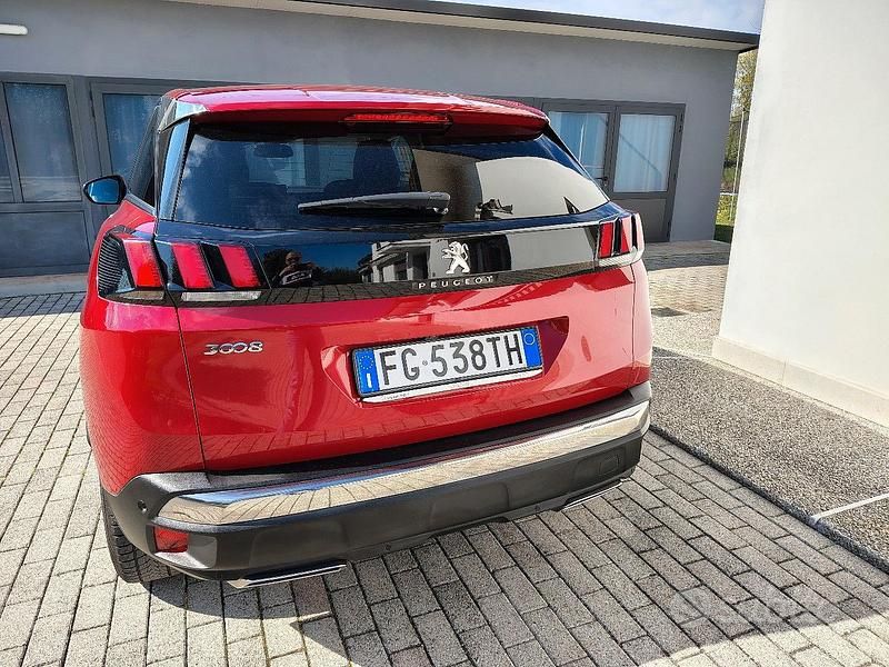 Usata Peugeot 3008 120 CV (88 kW) 2017 Rosso SUV