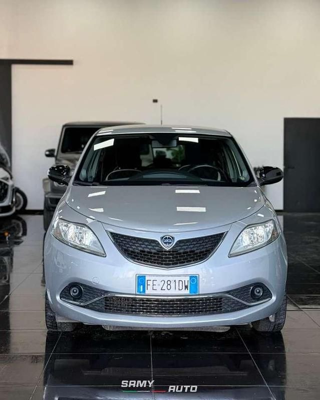 Usata Lancia Ypsilon S 95 CV (69 kW) 2016 Grigio Utilitaria
