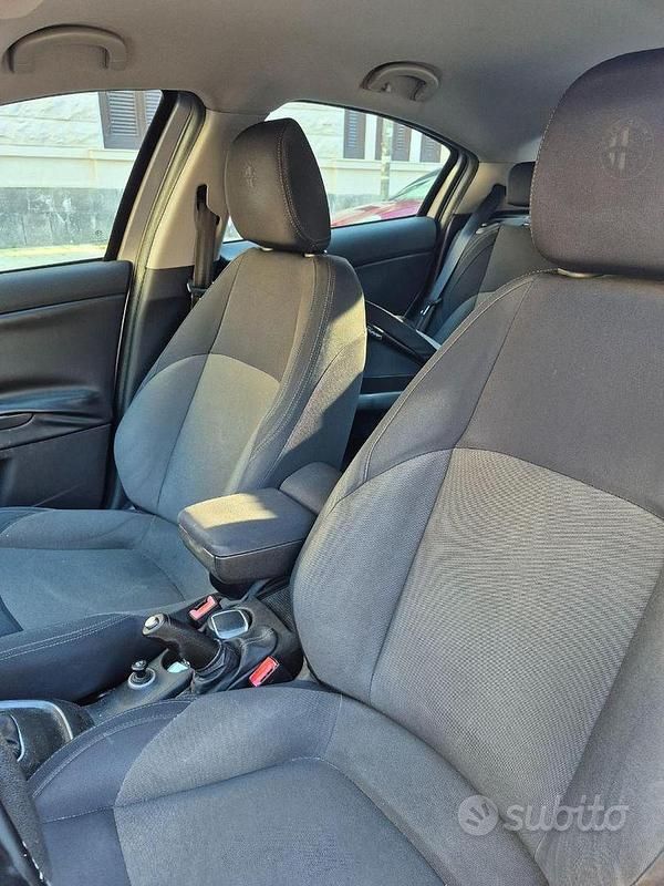 Usata Alfa Romeo Giulietta 120 CV (88 kW) 2015 Grigio Utilitaria