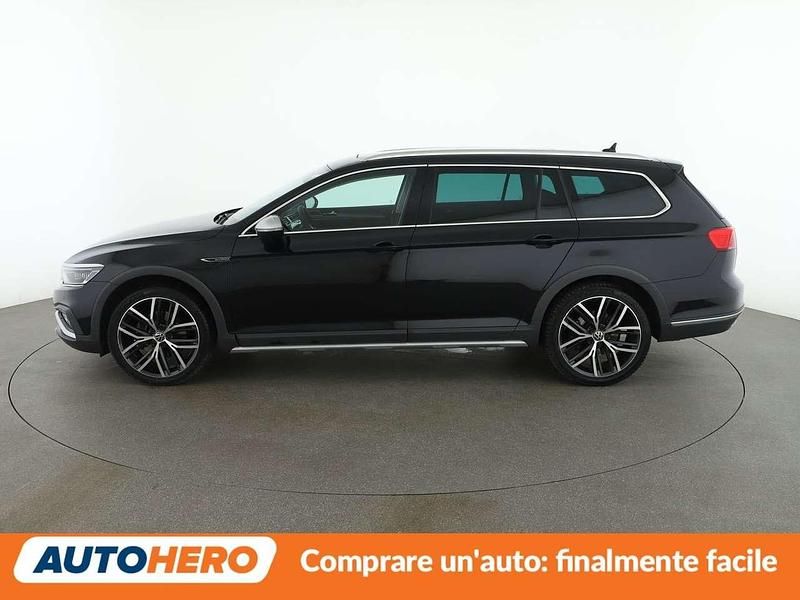 Usata VW Passat Alltrack 200 CV (147 kW) 2023 Nero Station wagon