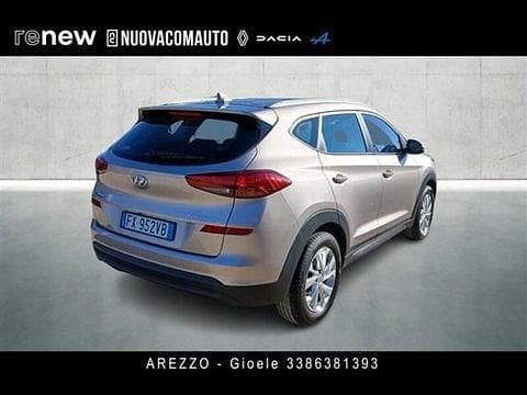 Usata Hyundai Tucson 115 CV (84 kW) 2019 Oro SUV