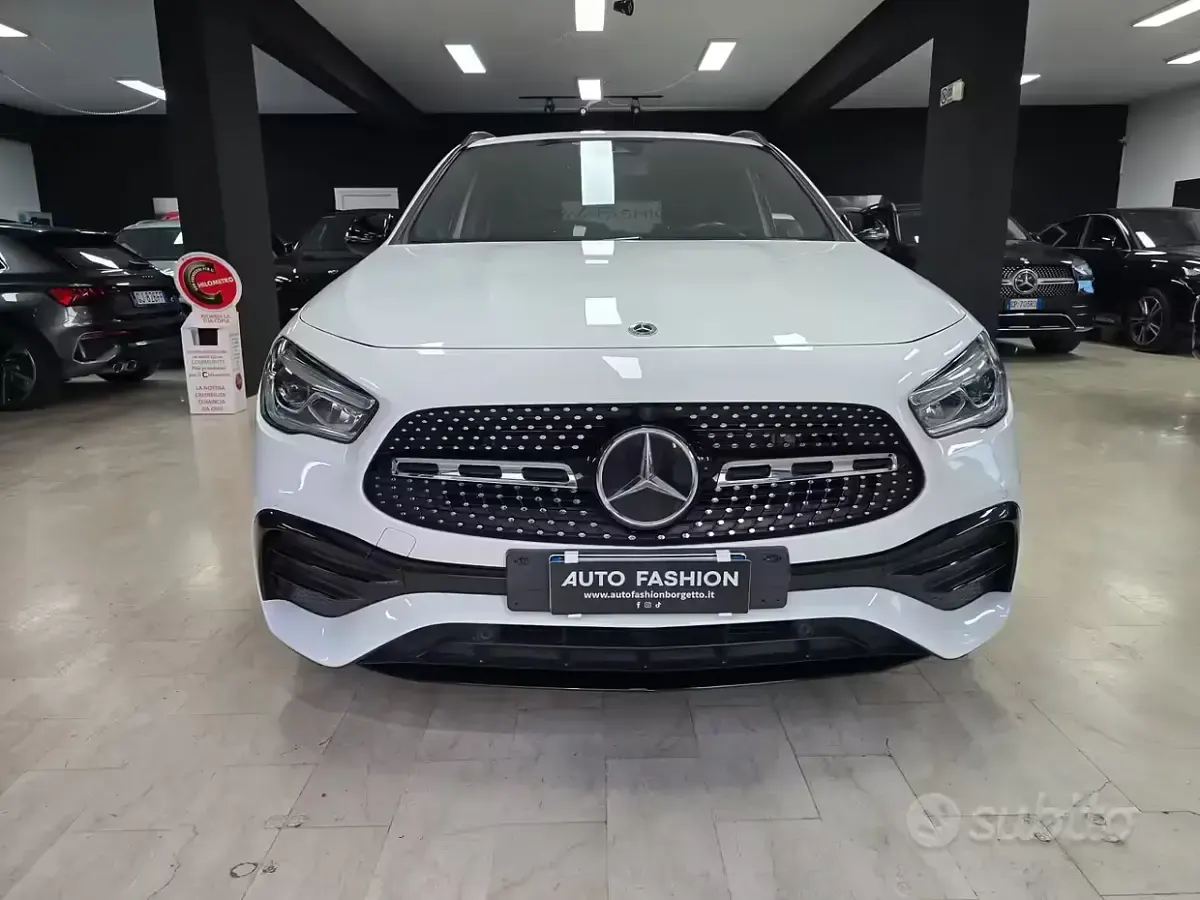 Usata Mercedes GLA200 Premium 150 CV (110 kW) 2021 Bianco SUV