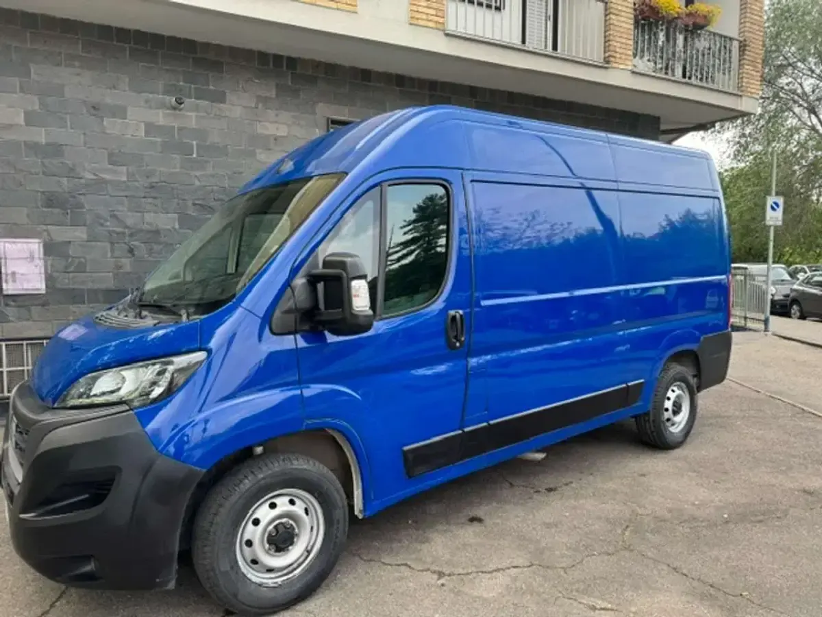 Usata Fiat Ducato 33 140 CV (102 kW) 2022 Blu Furgone