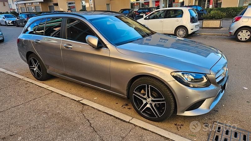 Usata Mercedes C200 160 CV (117 kW) 2019 Grigio Station wagon