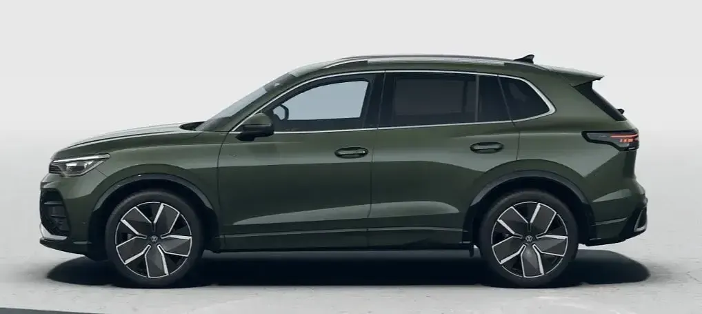 Nuova VW Tiguan R-line Plus 150 CV (110 kW) 2026 D4d4  velvet green metallizza SUV