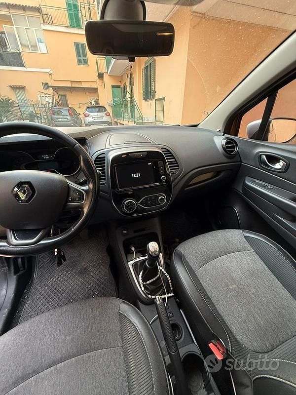 Usata Renault Captur 90 CV (66 kW) 2019 SUV